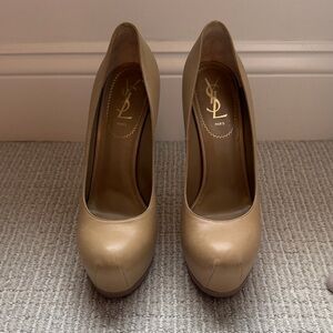 Yves Saint Laurent Tribtoo Beige Leather Pumps